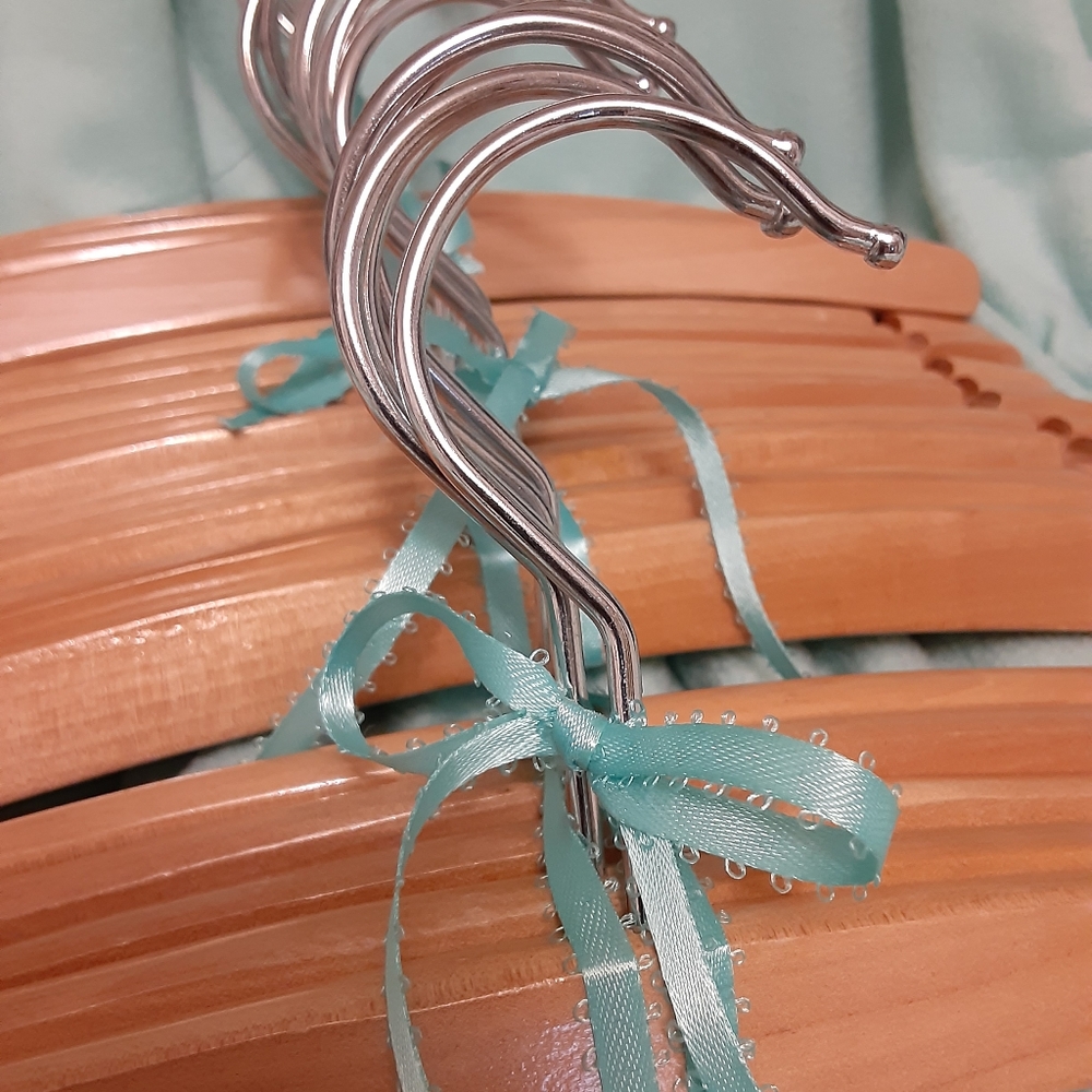 Cute Wooden Kiddie Hangers, Set of 20 Excellent Quality